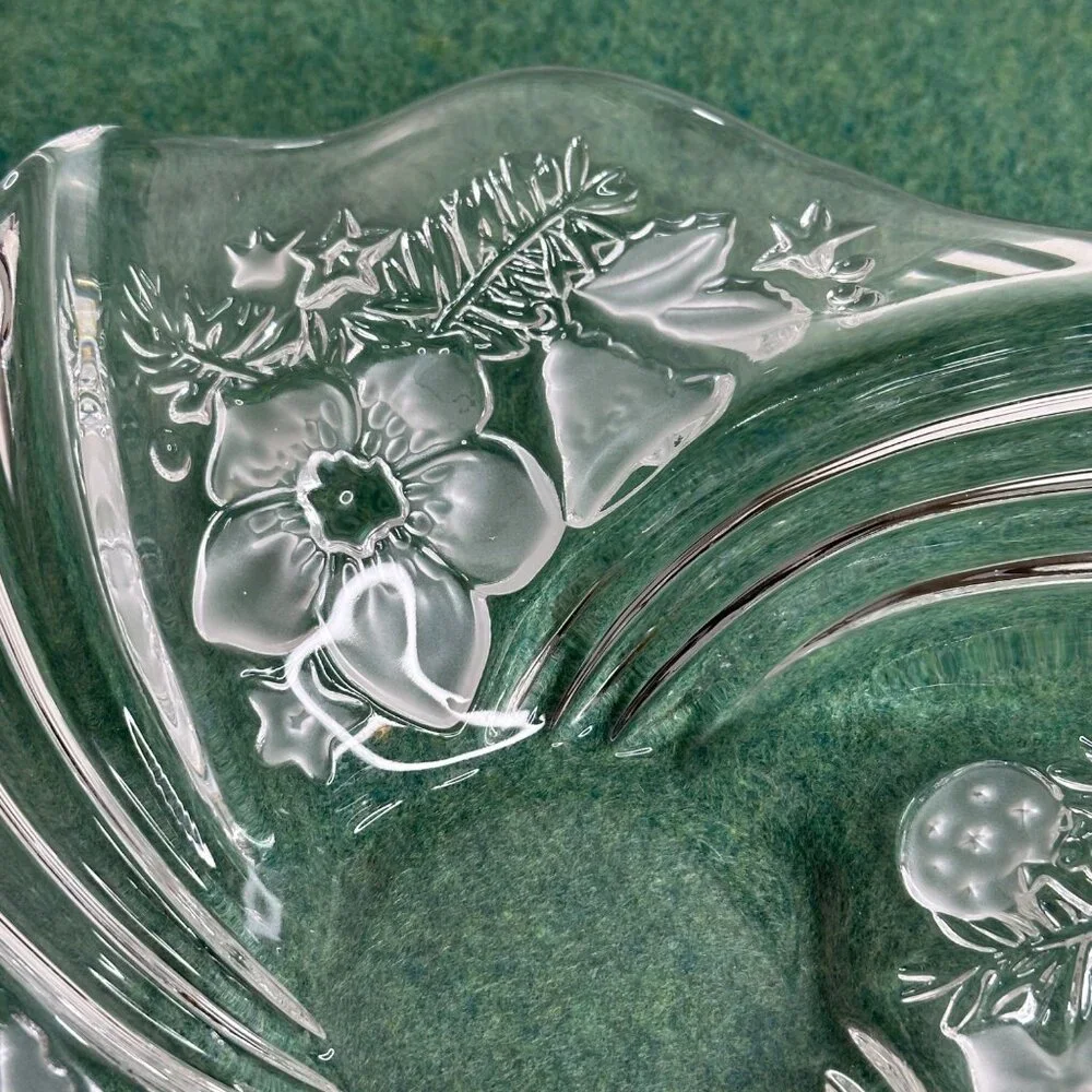 Vintage Mikasa Etched Glass Christmas Medley Bowl Candy Dish With Holiday Design